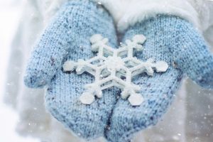 De ce este important să porți mănuși în sezonul rece