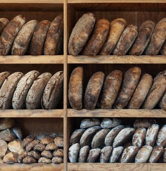 Trucuri pentru pâine: cum să o păstrezi proaspătă mai mult timp