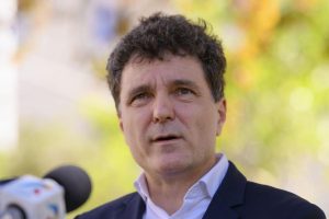 Nicușor Dan zdrobește acasă la mama-soacră: victorie spectaculoasă în Vaslui, fief tradițional PSD