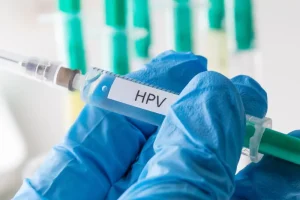 Guvernul extinde vaccinarea gratuită anti-HPV și întărește controlul infecțiilor din spitale