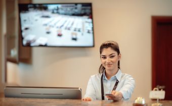 Cum alegi un hotel de 4 stele în Mamaia pentru vacanță cu familia