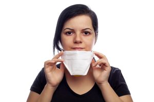 Masca tip șervețel: ce este, care sunt beneficiile și cum se folosește